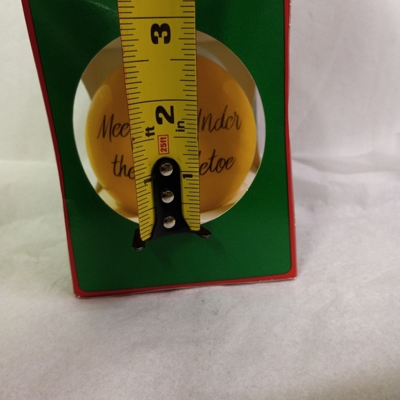💕3/$20 Krebs Collectible Glass Emoji  Ornament "MEET ME UNDER THE MISTLETOE" 3" - Picture 3 of 4